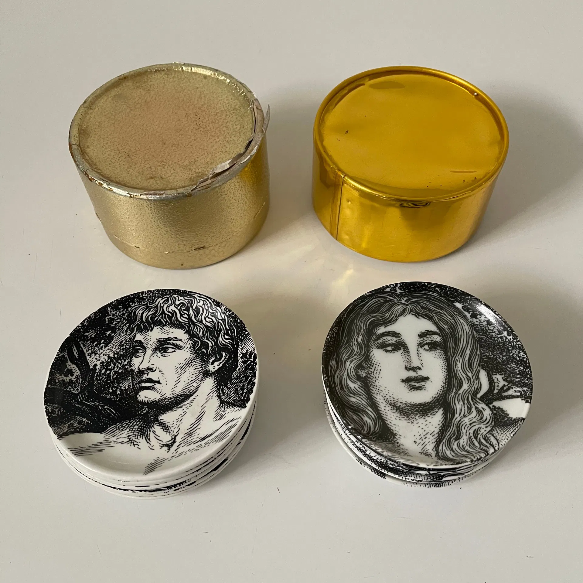 FORNASETTI, Set 16 Piattini Adamo ed Eva in porcellana - immagine 4