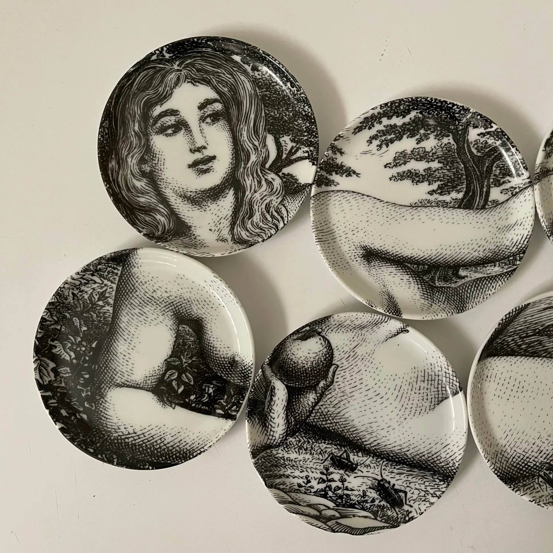 FORNASETTI, Set 16 Piattini Adamo ed Eva in porcellana - immagine 5