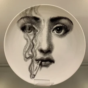 Piatto serie "Tema e Variazioni", porcellana decorata - Piero Fornasetti