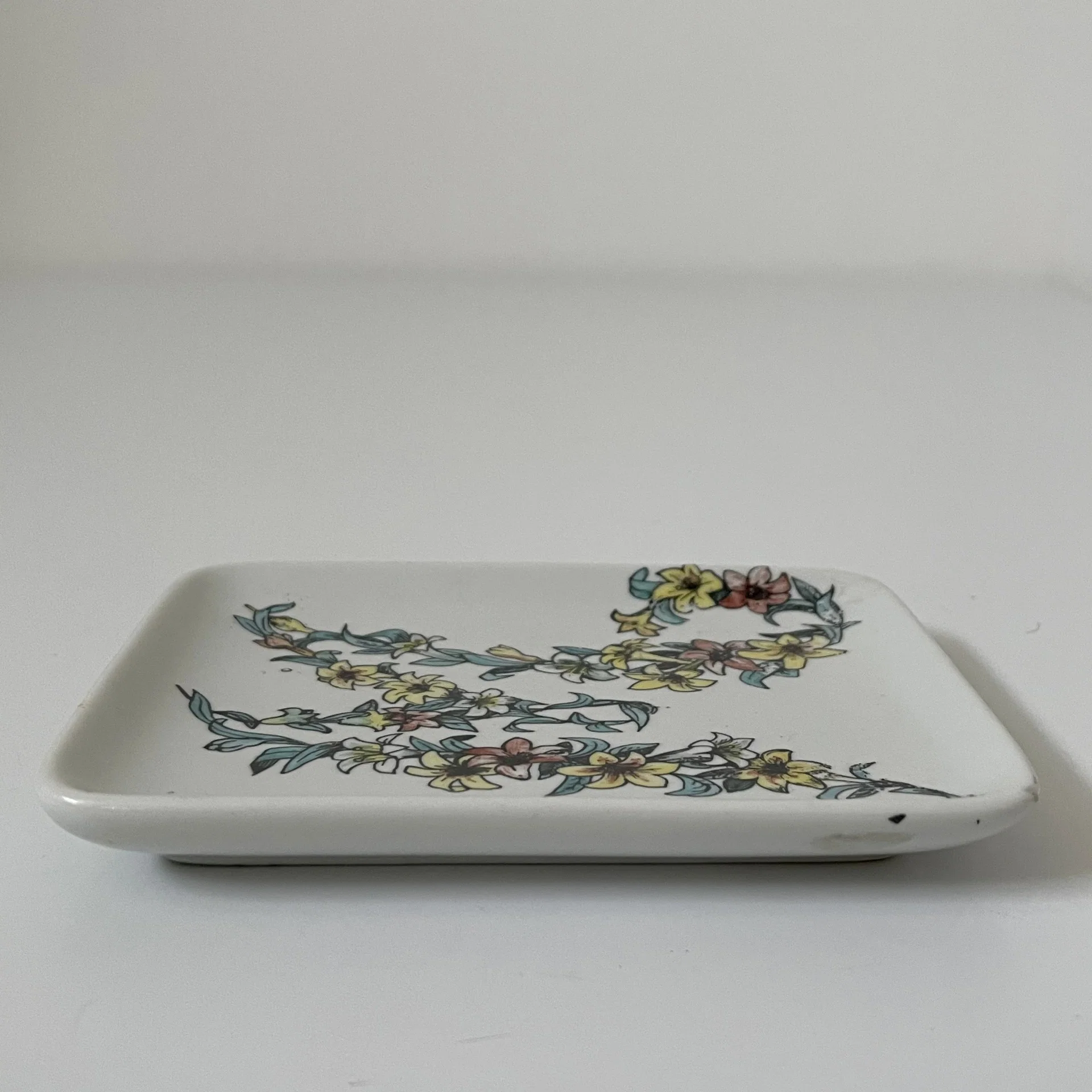 Posacenere a vaschetta decoro floreale ceramica - Piero Fornasetti - immagine 3