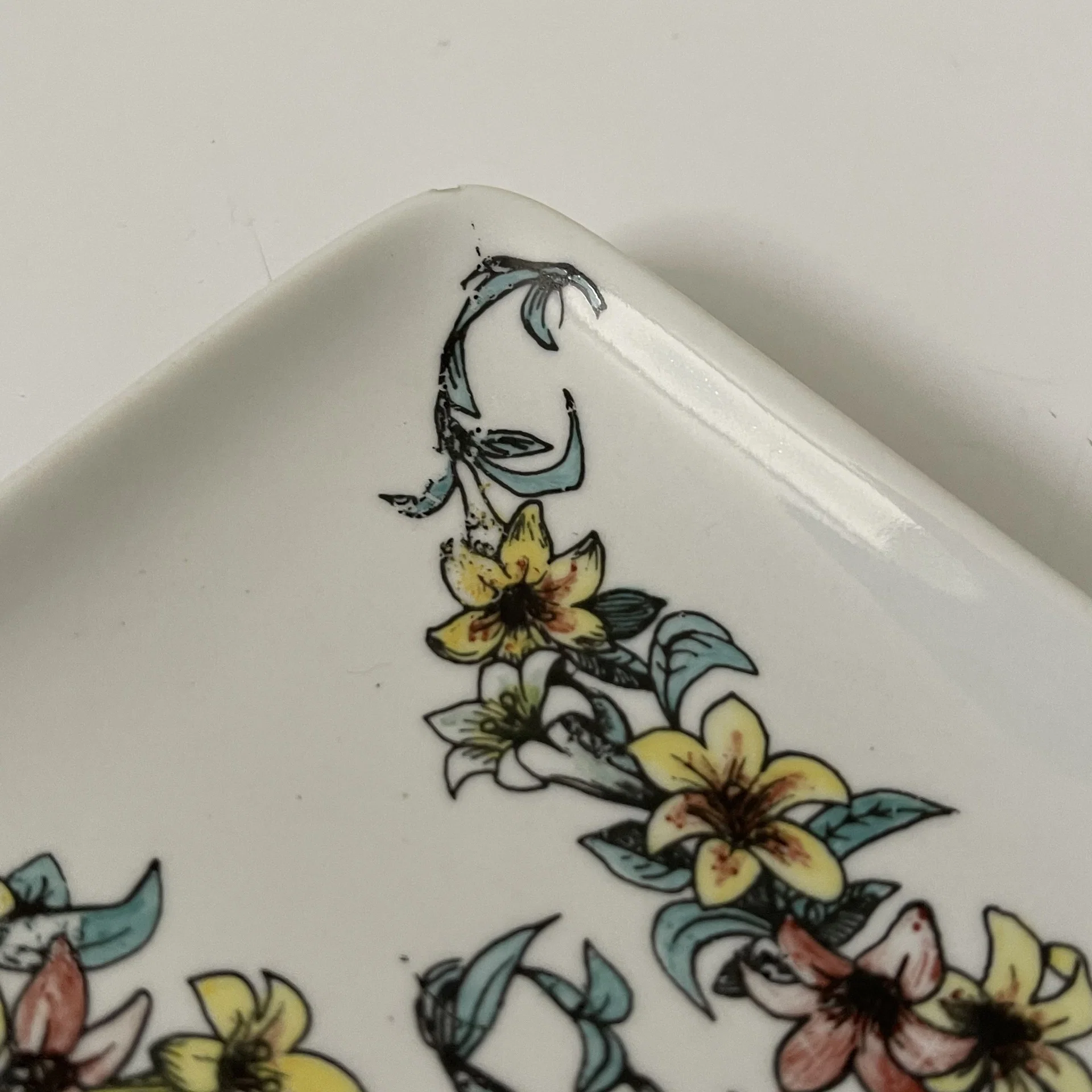 Posacenere a vaschetta decoro floreale ceramica - Piero Fornasetti - immagine 7