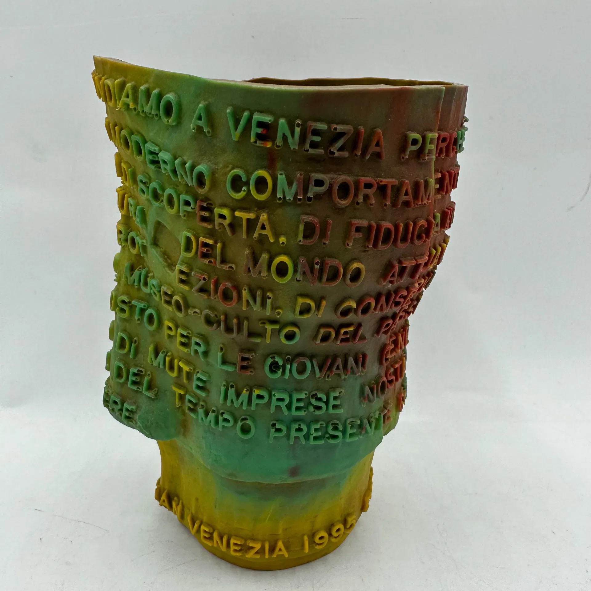 GAETANO PESCE VASO GOTO 1995 BIENNALE VENEZIA - immagine 2