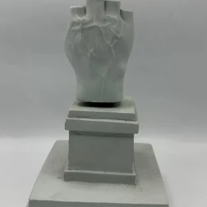 Seletti L.O.V.E. - Maurizio Cattelan, carillon mano rotante